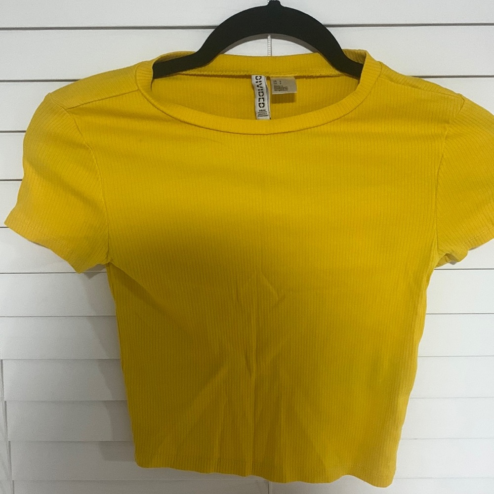 H&M yellow top